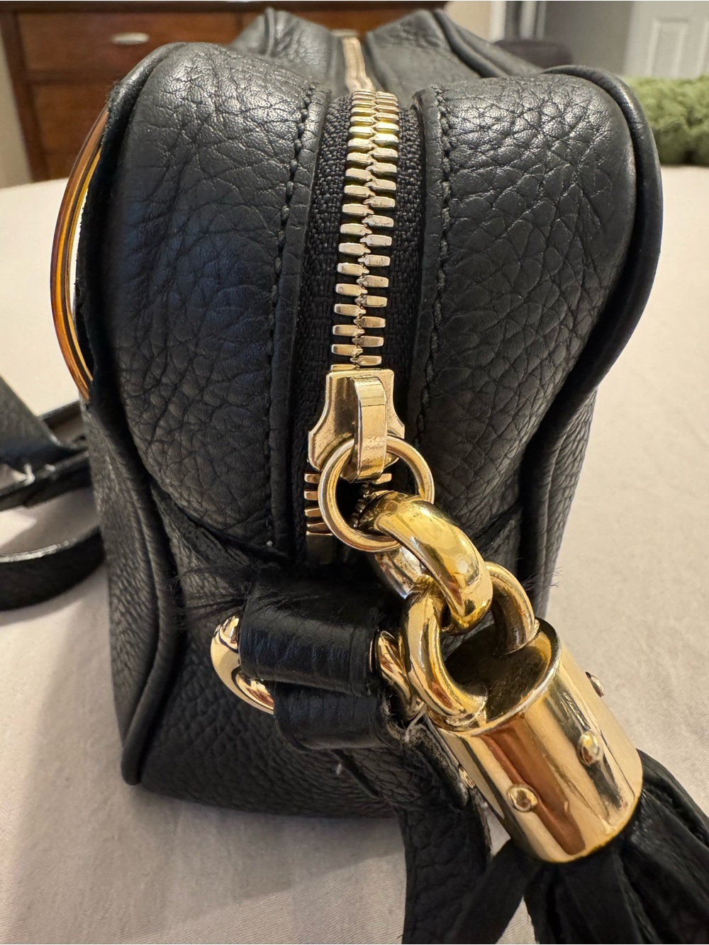 Gucci Soho Disco Black Pebbled Leather Crossbody Bag with Tassel Authentic - Picture 3 of 9